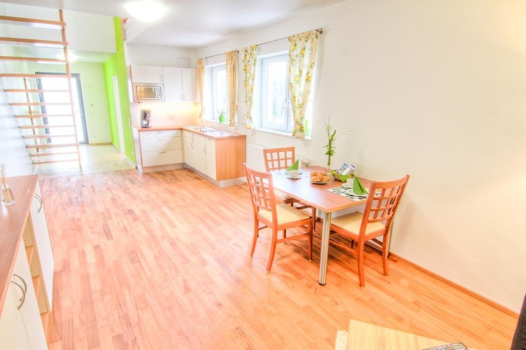 Jungingers Aparthotel Holzheim  Szoba fotó