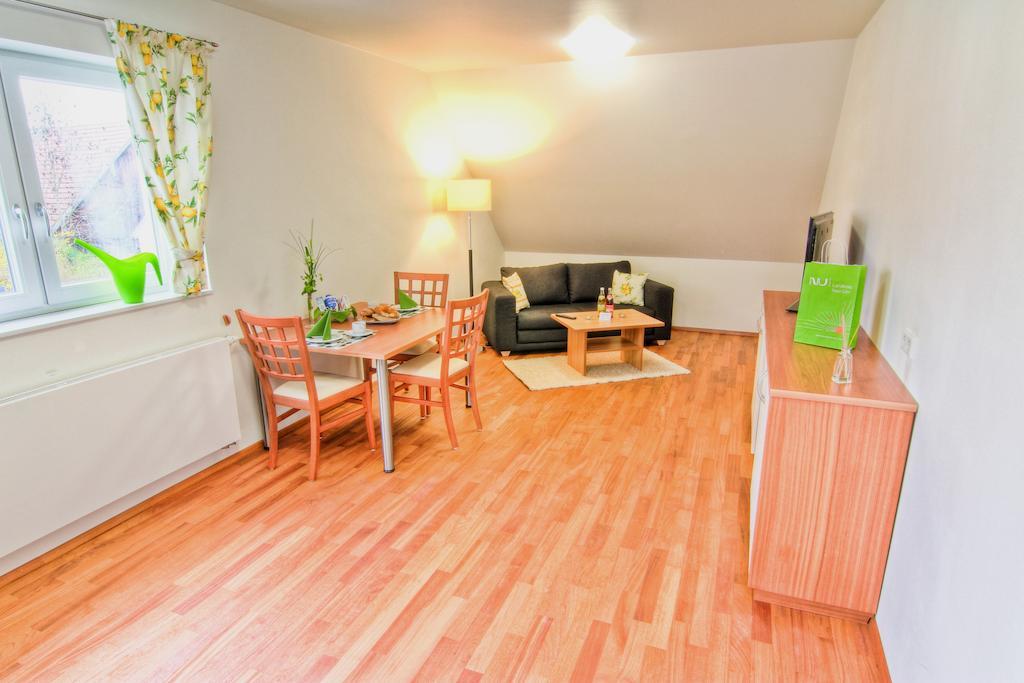 Jungingers Aparthotel Holzheim  Szoba fotó