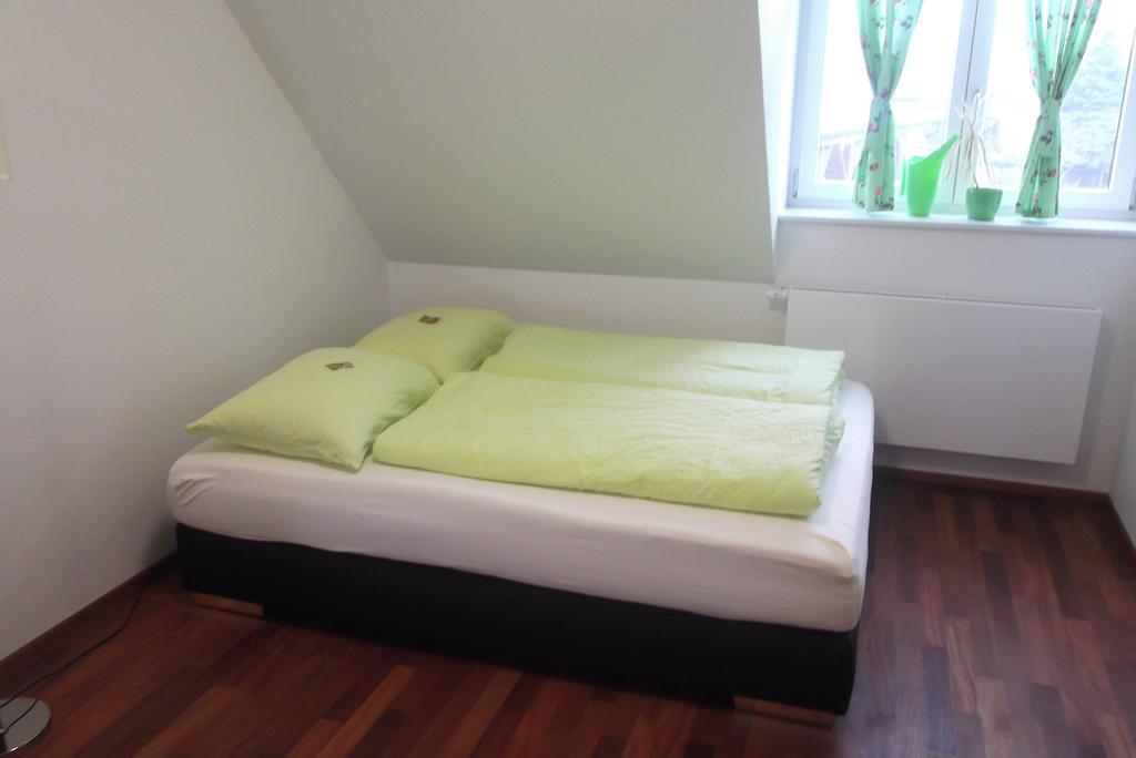 Jungingers Aparthotel Holzheim  Szoba fotó