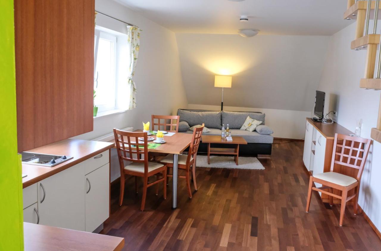 Jungingers Aparthotel Holzheim  Kültér fotó